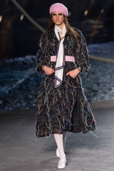 Look 22